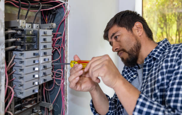 Best Commercial Electrician Services  in Pinetops, NC